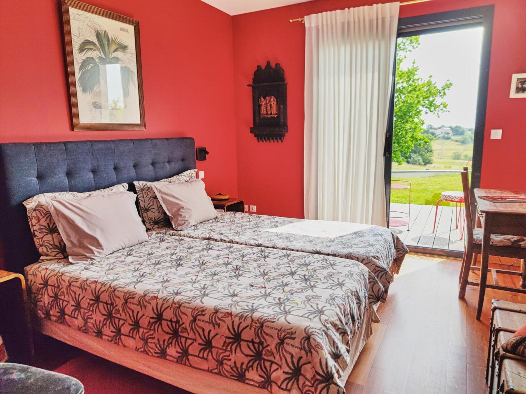 La Palisse Bed & Breakfast Peaugres Exterior photo